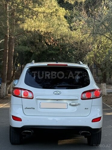 Hyundai Santa Fe-4