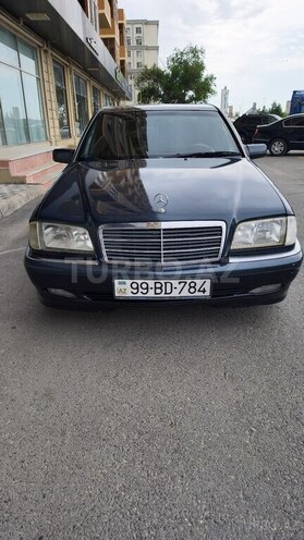 Mercedes C 200-1