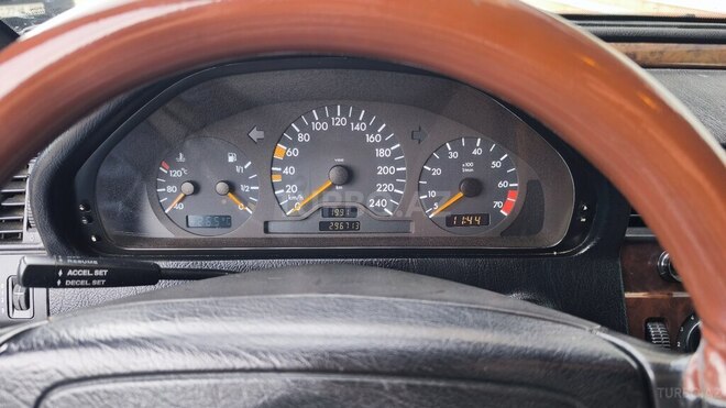Mercedes C 200-11