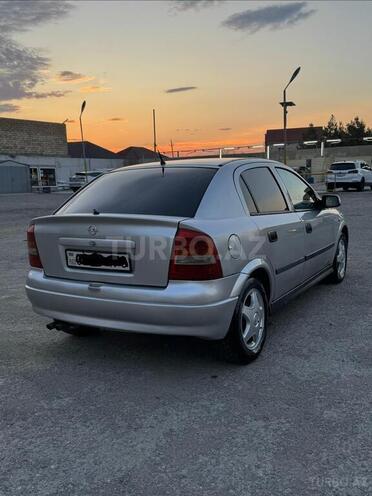 Opel Astra-2