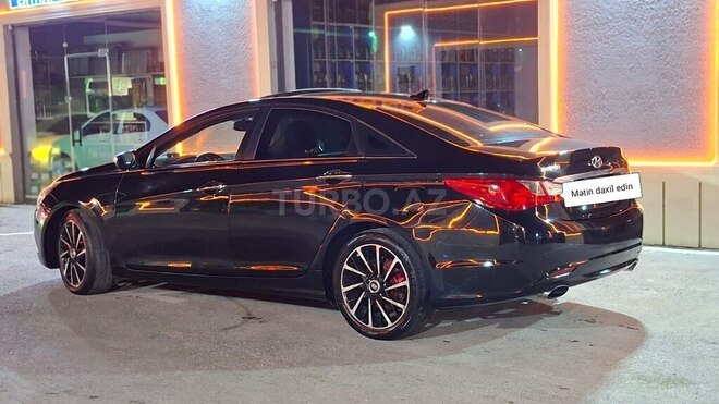 Hyundai Sonata-4