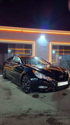 Hyundai Sonata-1
