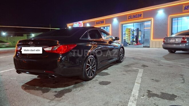 Hyundai Sonata-2