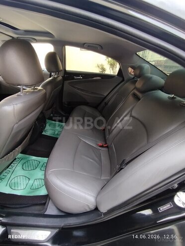 Hyundai Sonata-14