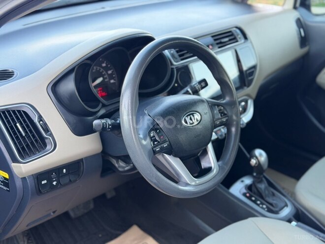 Kia Rio-17