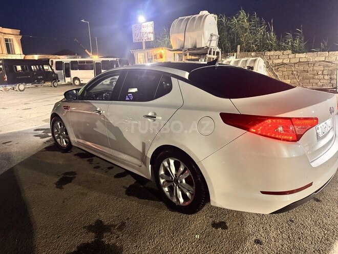 Kia Optima-4