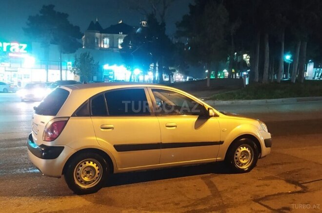 Kia Rio-2