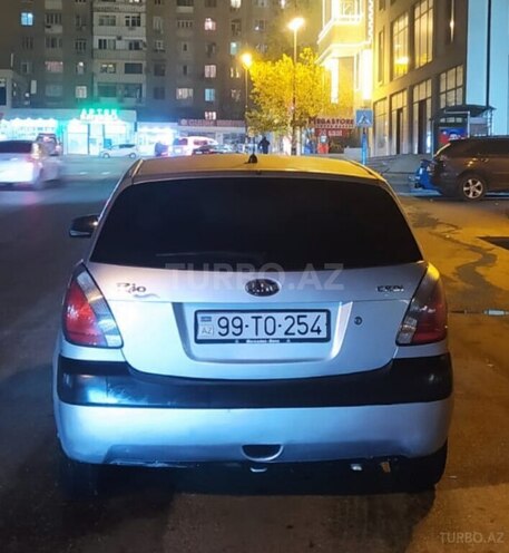Kia Rio-3