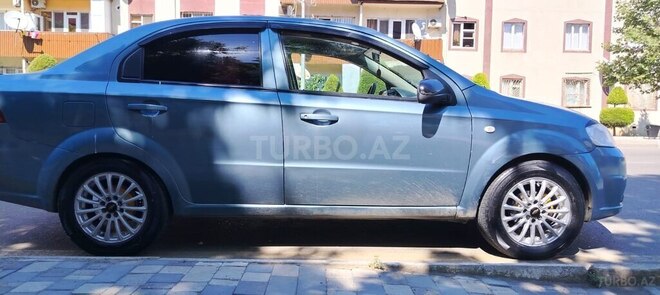 Chevrolet Aveo-8