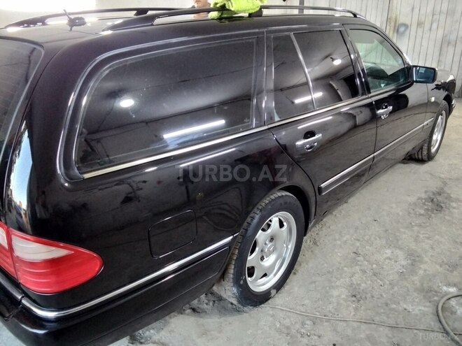 Mercedes E 240-8