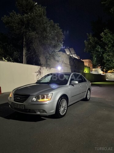 Hyundai Sonata-1