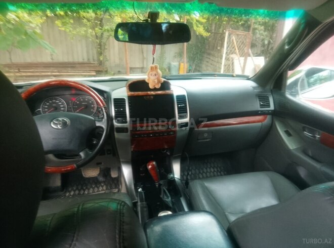Toyota Land Cruiser Prado-5