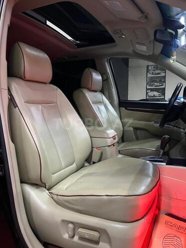 Hyundai Santa Fe-12