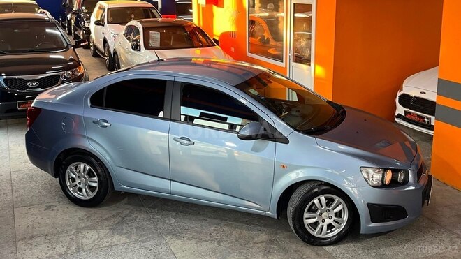 Chevrolet Aveo-5