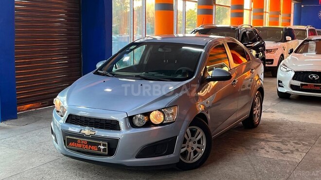 Chevrolet Aveo-8