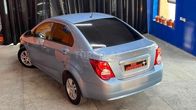 Chevrolet Aveo-10