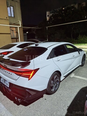 Hyundai Elantra-5