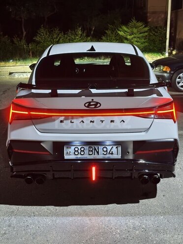 Hyundai Elantra-7