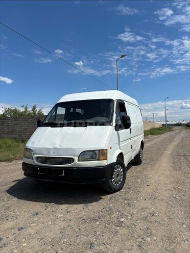 Ford Transit-1