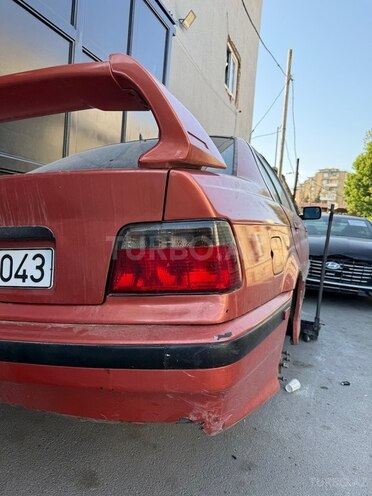 BMW 325-2