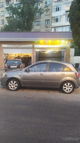 Kia Rio-5