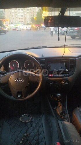 Kia Rio-3