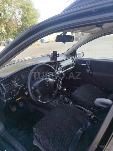 Opel Vectra-8
