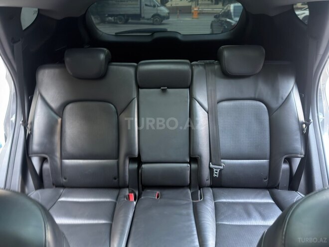 Hyundai Santa Fe-5