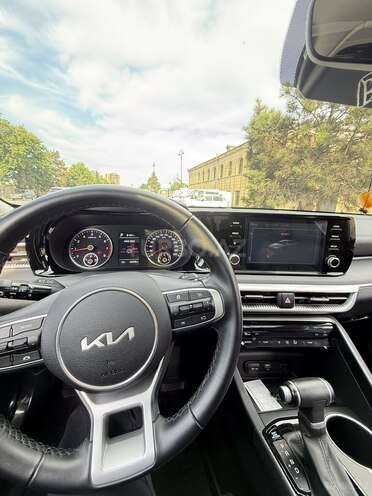 Kia K5-6