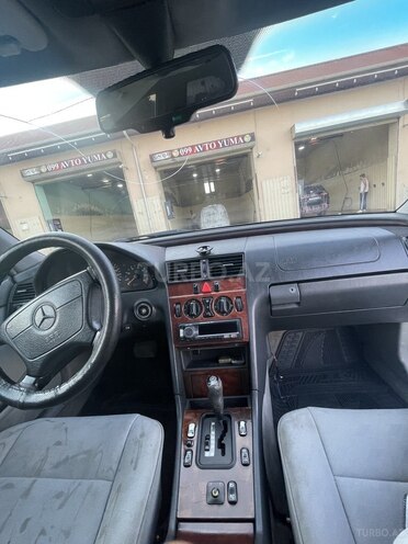 Mercedes C 180-4