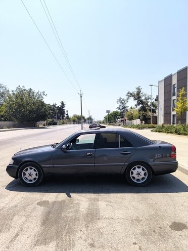 Mercedes C 180-4