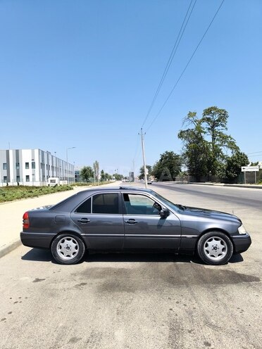 Mercedes C 180-3