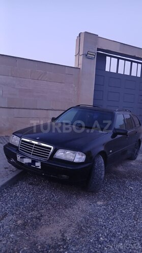 Mercedes C 220-1