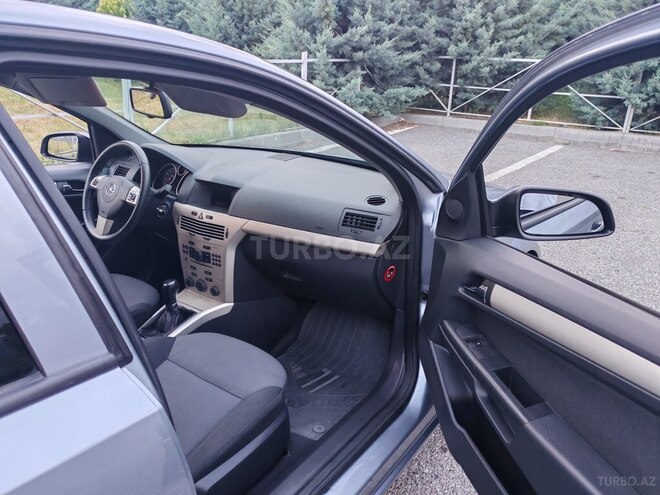 Opel Astra-11