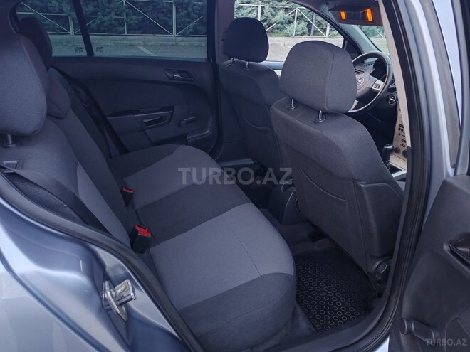 Opel Astra-12