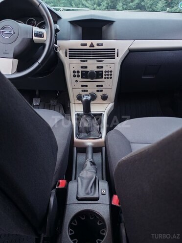 Opel Astra-13