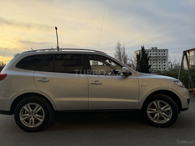 Hyundai Santa Fe-3