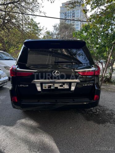 Lexus LX 450d-4