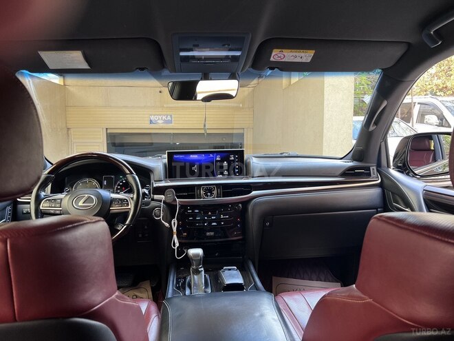 Lexus LX 450d-8