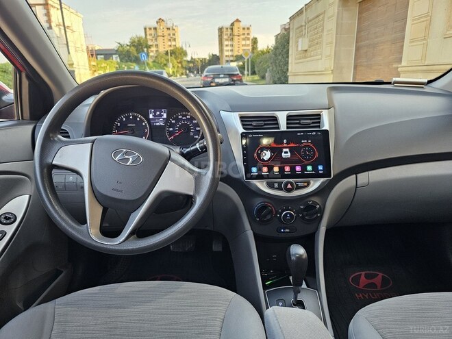 Hyundai Accent-3