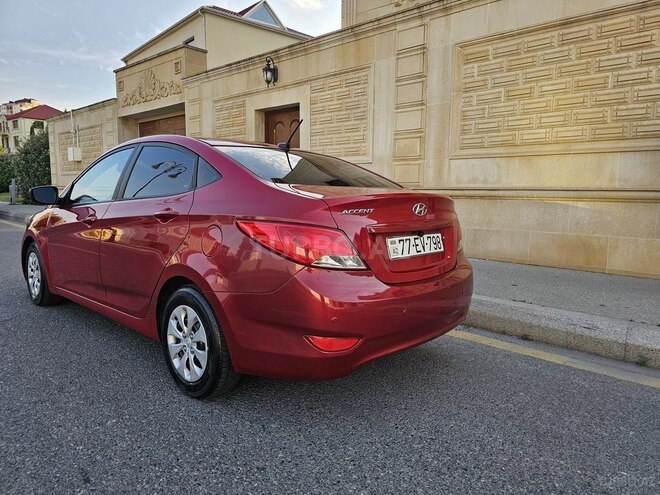 Hyundai Accent-8