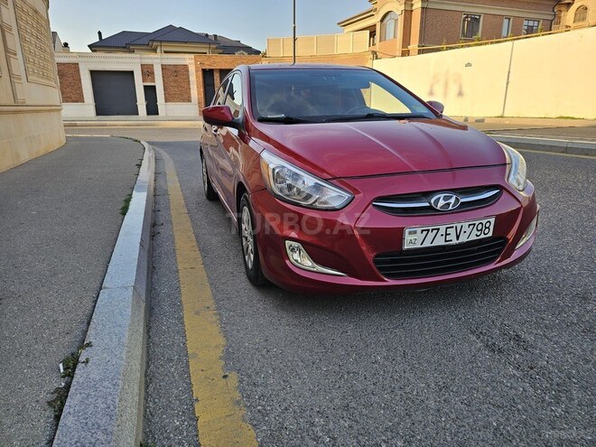Hyundai Accent-10