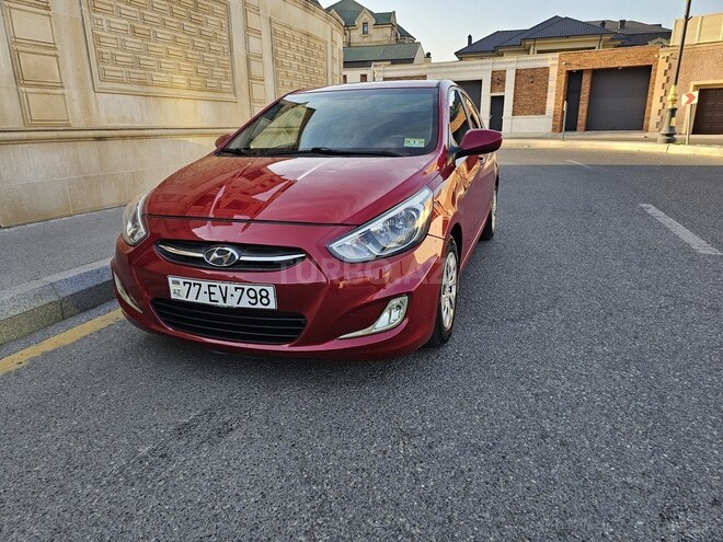 Hyundai Accent-11