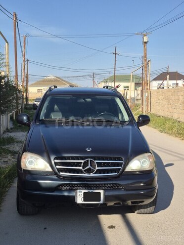 Mercedes ML 320-2
