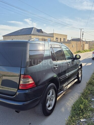 Mercedes ML 320-5