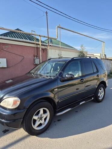 Mercedes ML 320-10