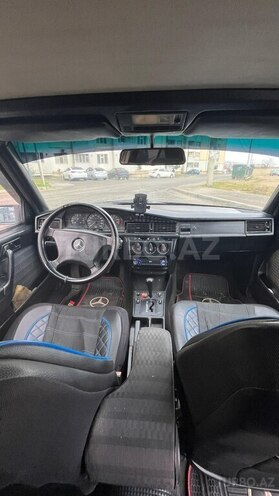 Mercedes 190-9