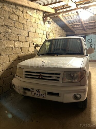 Mitsubishi Pajero io-2