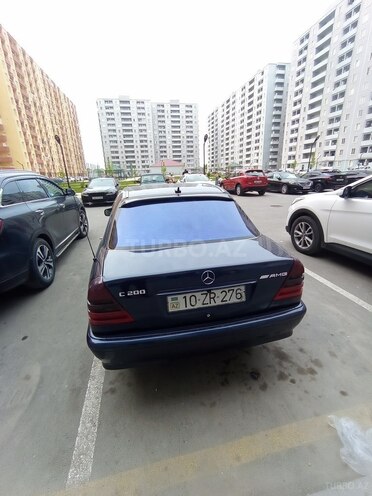 Mercedes E 200-3