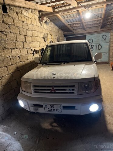 Mitsubishi Pajero io-1